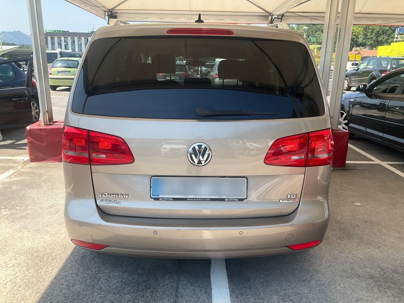 Volkswagen Touran 1.6 TDI Edition BlueMotion Tech 2012 – снимка 7