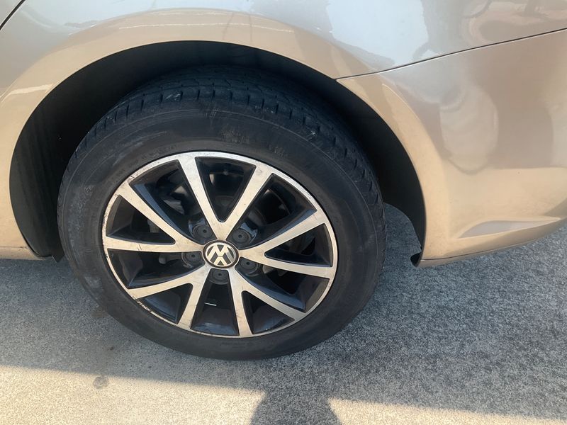 Volkswagen Touran 1.6 TDI Edition BlueMotion Tech 2012 – снимка 5