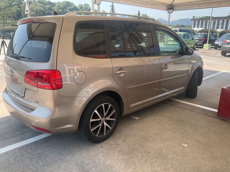 Volkswagen Touran 1.6 TDI Edition BlueMotion Tech 2012 – снимка 8