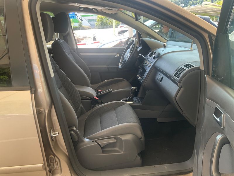 Volkswagen Touran 1.6 TDI Edition BlueMotion Tech 2012 – снимка 16