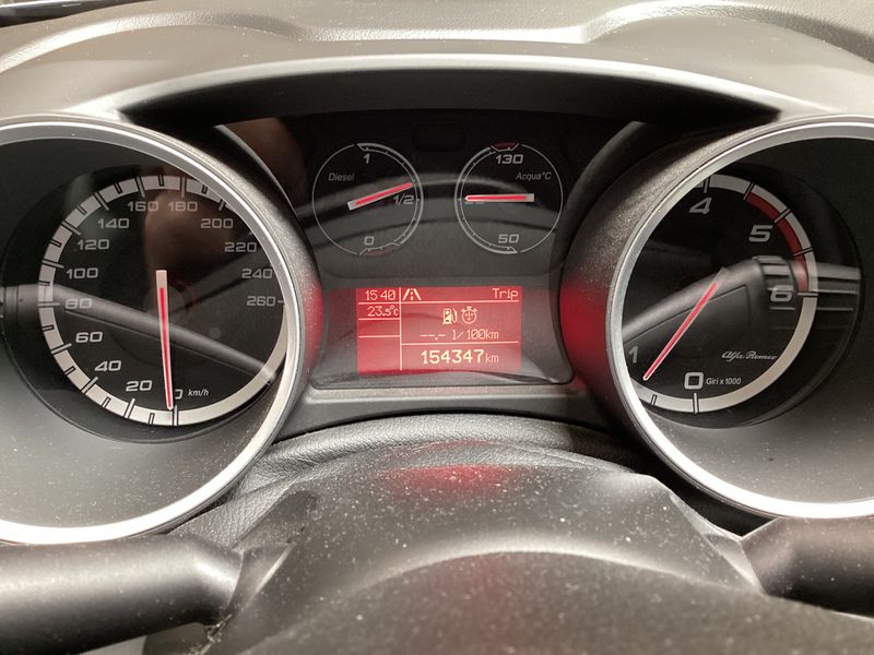 Alfa Romeo Giulietta 1.6 JTDM Basis 2013 – снимка 19