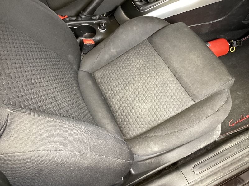 Alfa Romeo Giulietta 1.6 JTDM Basis 2013 – снимка 31