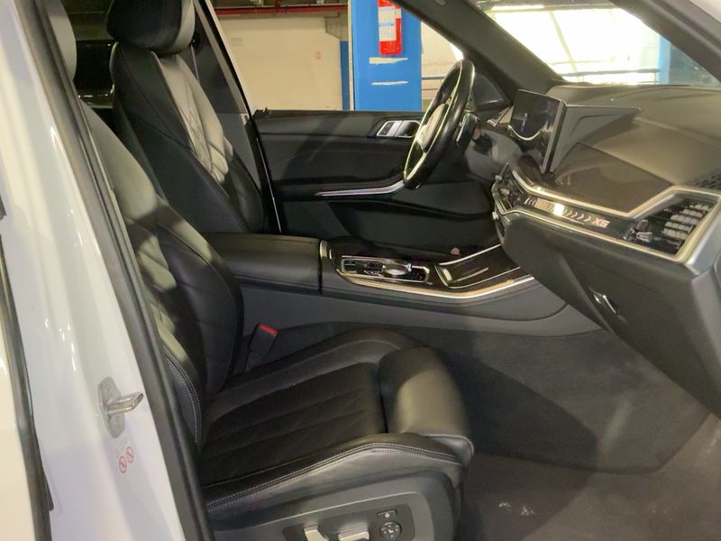 BMW X5 xDrive 30d Mild-Hybrid M Sport 2023 – снимка 16