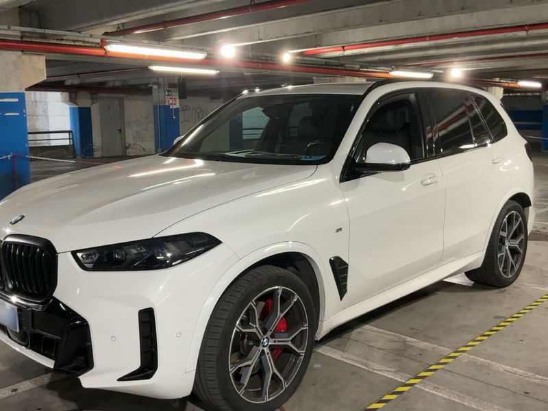 BMW X5 xDrive 30d Mild-Hybrid M Sport 2023 – снимка 2