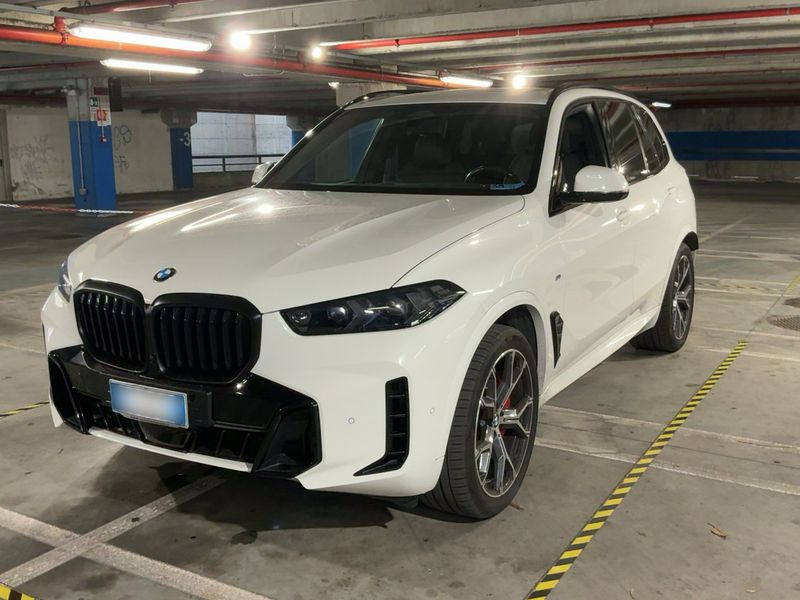 BMW X5 xDrive 30d Mild-Hybrid M Sport 2023 – снимка 1