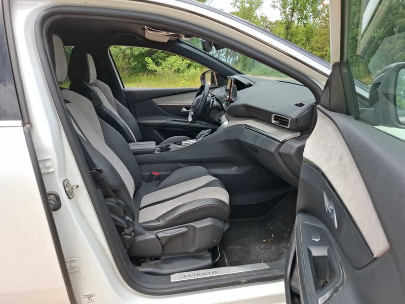 Peugeot 3008 1.6 Hybrid GT Pack 2021 – снимка 10