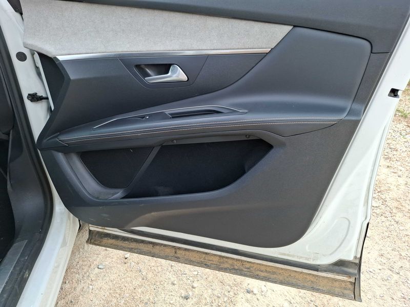 Peugeot 3008 1.6 Hybrid GT Pack 2021 – снимка 41