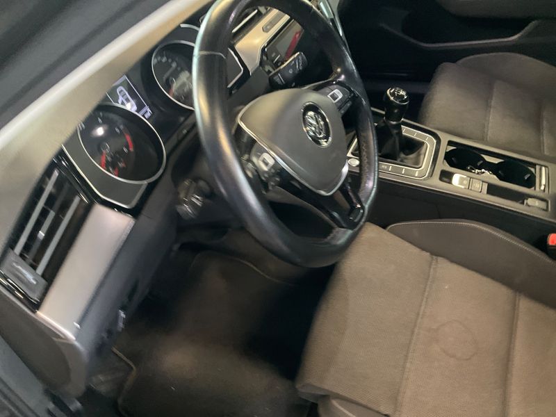 Volkswagen Passat 2.0 TDI Comfortline BlueMotion Tech 2018 – снимка 25