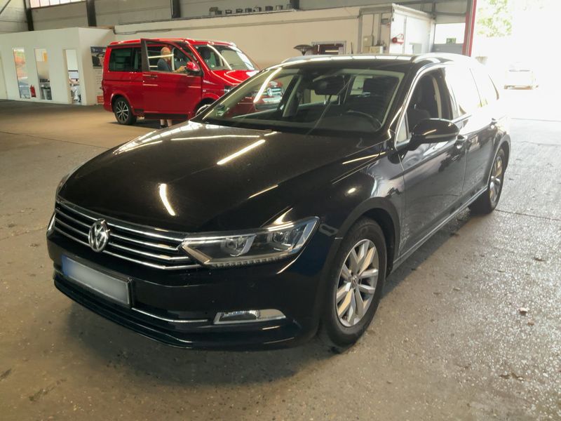 Volkswagen Passat 2.0 TDI Comfortline BlueMotion Tech 2018 – снимка 1
