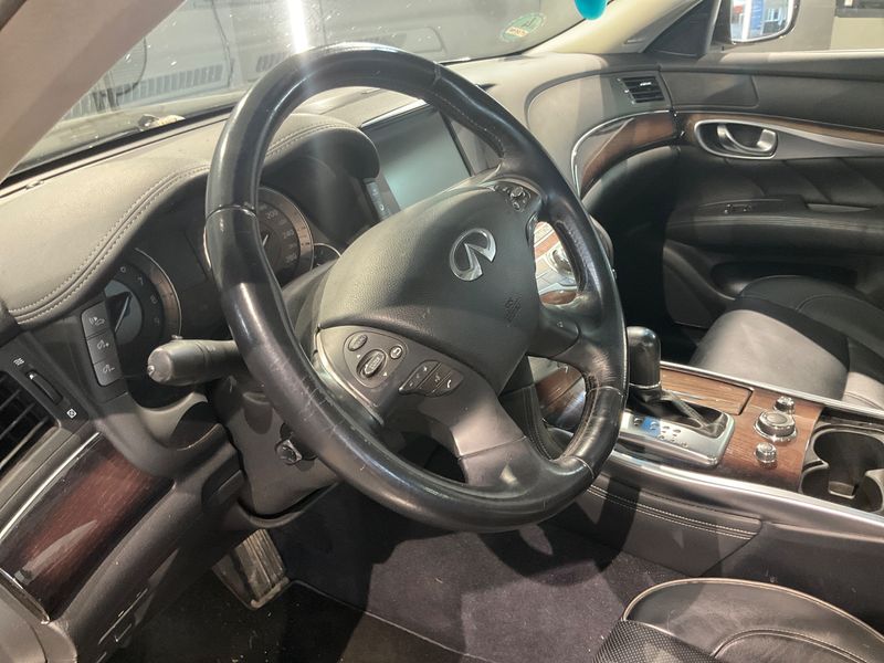 Infiniti M-Serie M35h Hybrid GT Premium 2011 – снимка 26