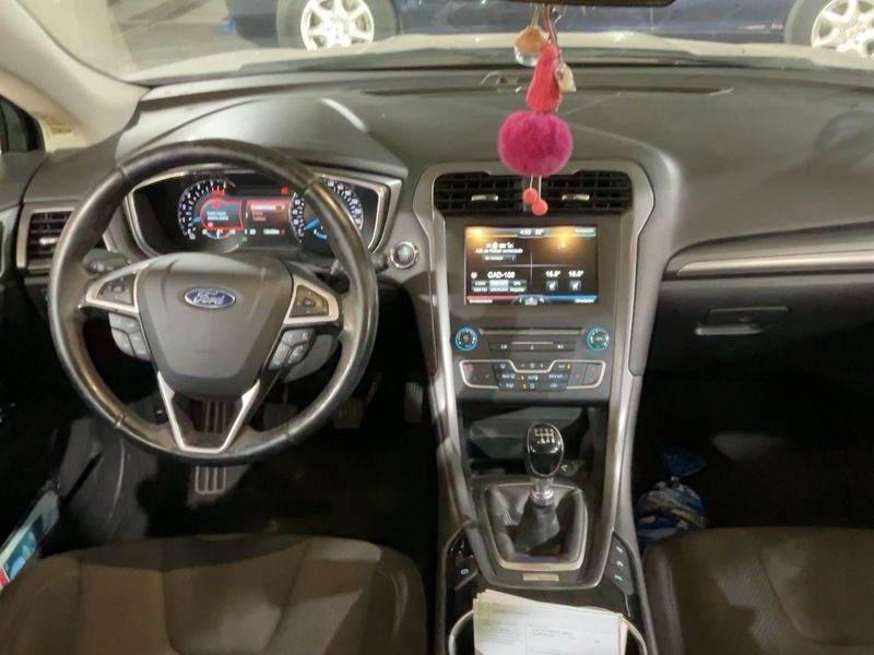 Ford Mondeo 2.0 TDCi Titanium 2015 – снимка 17