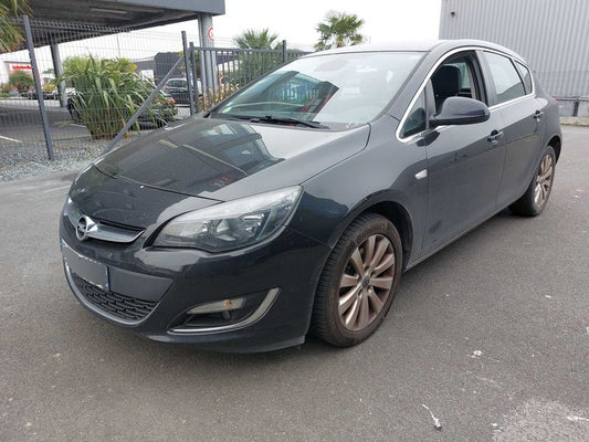 Opel Astra 1.6 CDTI DPF Cosmo 2014 – снимка 2