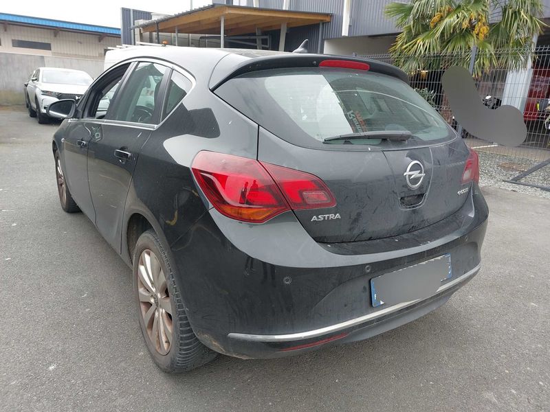 Opel Astra 1.6 CDTI DPF Cosmo 2014 – снимка 3