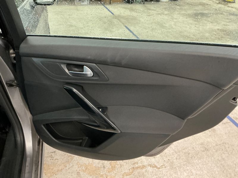 Peugeot 508 2.0 Blue-HDi Allure 2016 – снимка 29