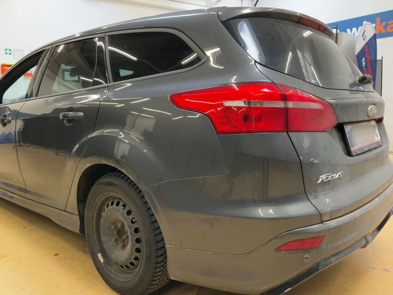 Ford Focus 2.0 TDCi ST-Line 2018 – снимка 6
