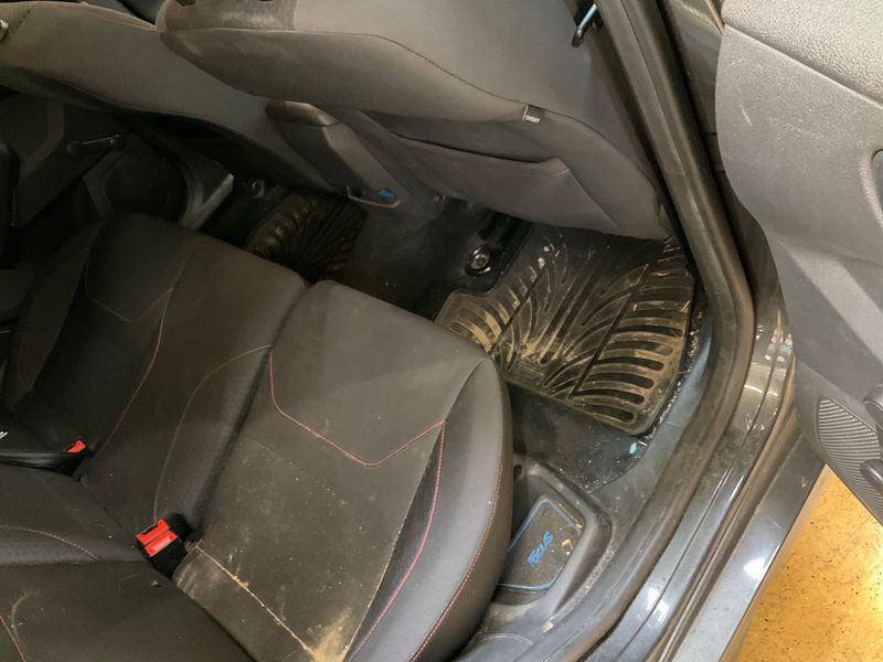 Ford Focus 2.0 TDCi ST-Line 2018 – снимка 32