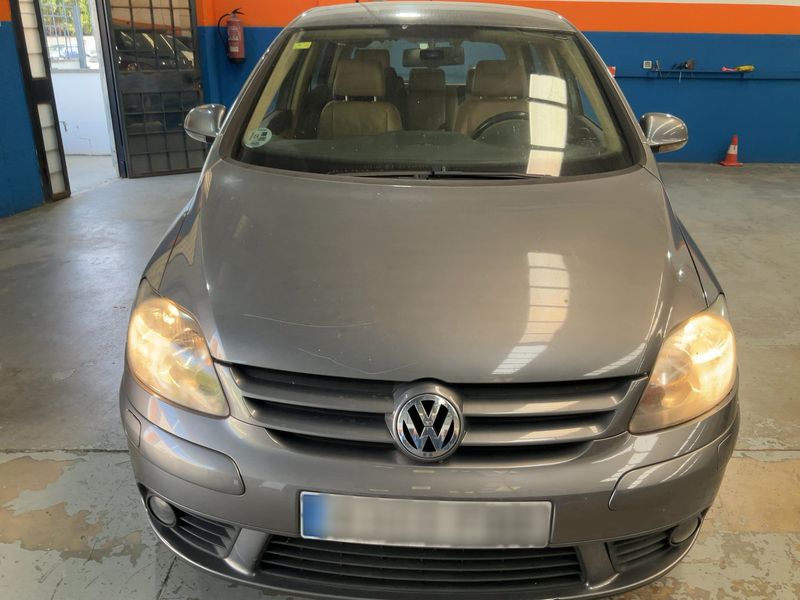 Volkswagen Golf V Plus 2.0 TDI Highline 2006 – снимка 9