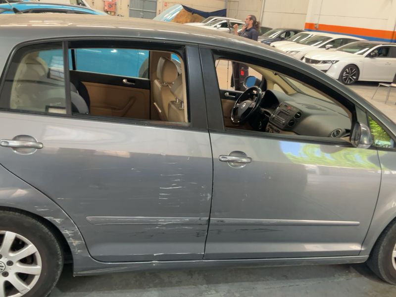 Volkswagen Golf V Plus 2.0 TDI Highline 2006 – снимка 7