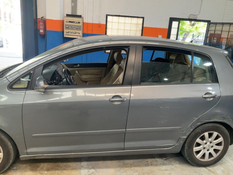 Volkswagen Golf V Plus 2.0 TDI Highline 2006 – снимка 4
