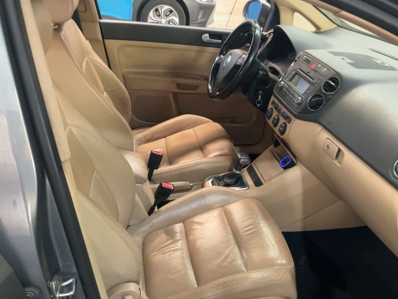 Volkswagen Golf V Plus 2.0 TDI Highline 2006 – снимка 11