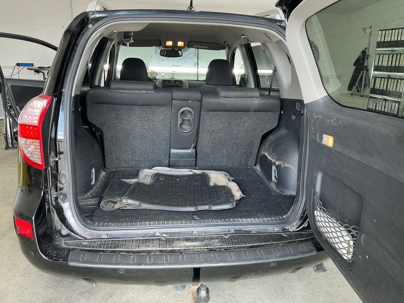 Toyota RAV 4 2.2 D-4D Life 2012 – снимка 10