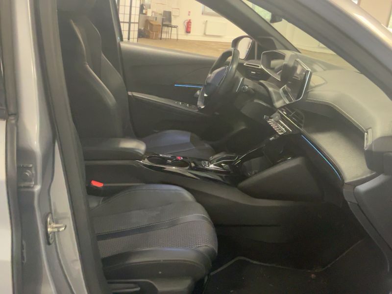 Peugeot 208 1.2 PureTech GT Line 2020 – снимка 16