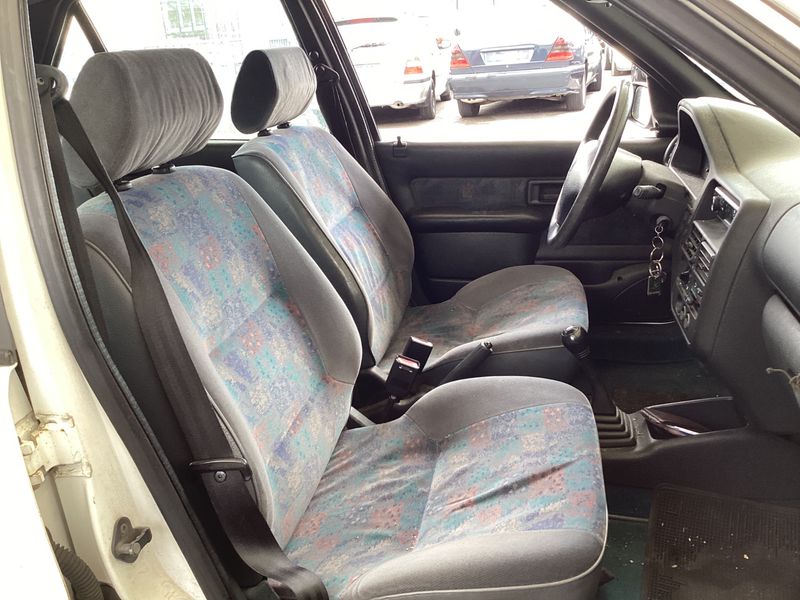Peugeot 106 1.1 XR 1997 – снимка 3