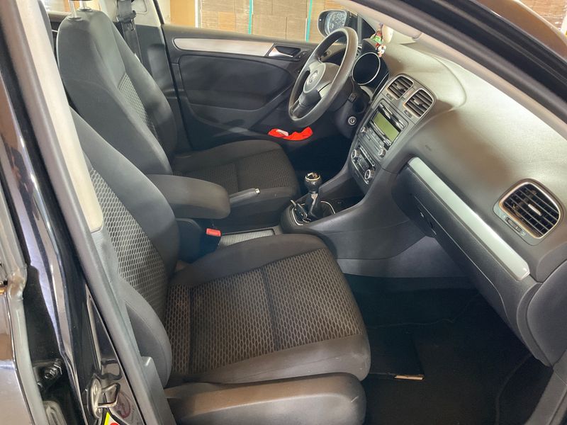 Volkswagen Golf VI 1.6 TDI Trendline 2010 – снимка 3