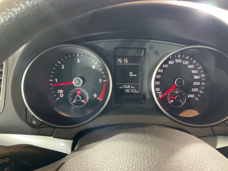 Volkswagen Golf VI 1.6 TDI Trendline 2010 – снимка 4