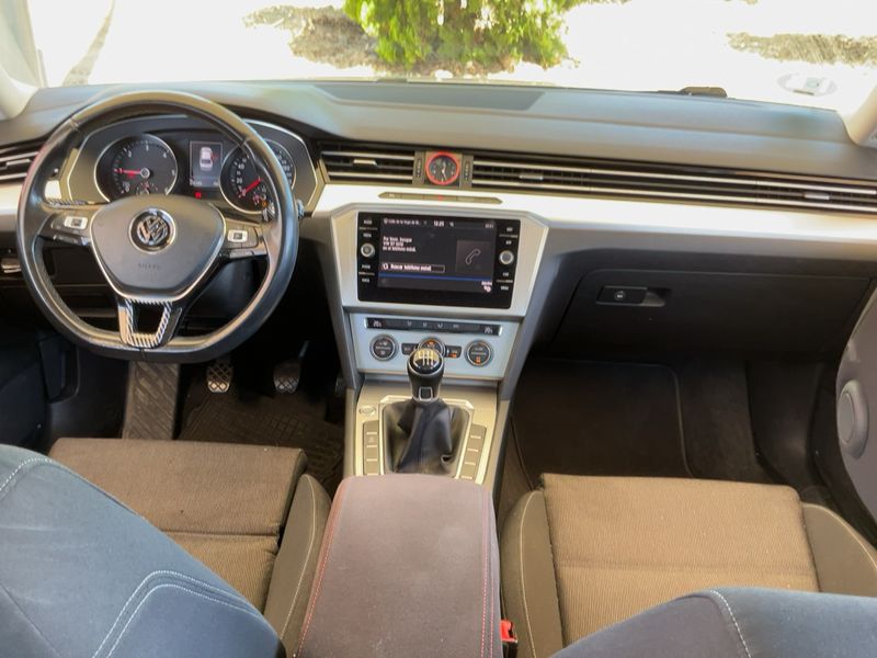 Volkswagen Passat 2.0 TDI Advance BlueMotion Tech 2018 – снимка 17