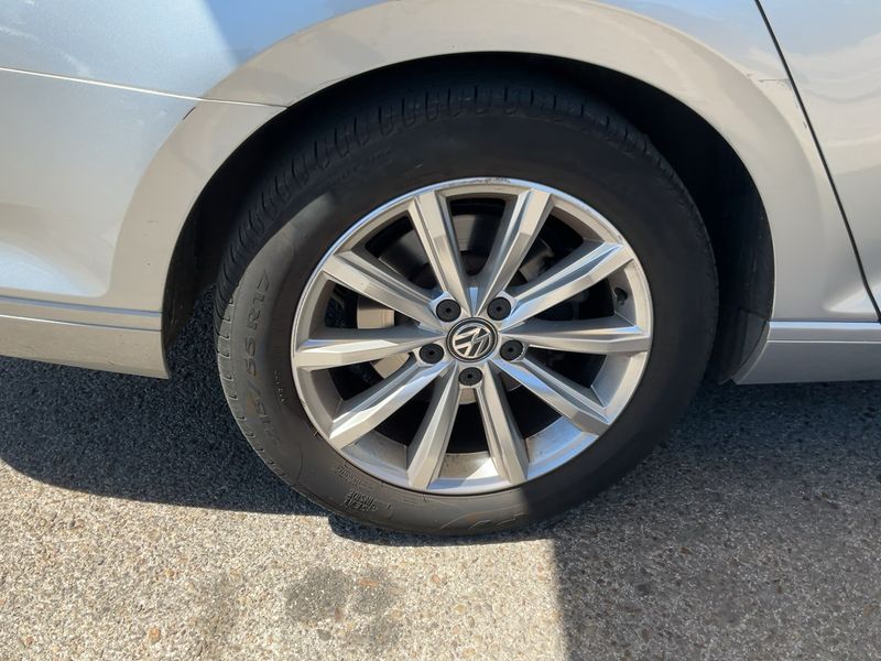Volkswagen Passat 2.0 TDI Advance BlueMotion Tech 2018 – снимка 9