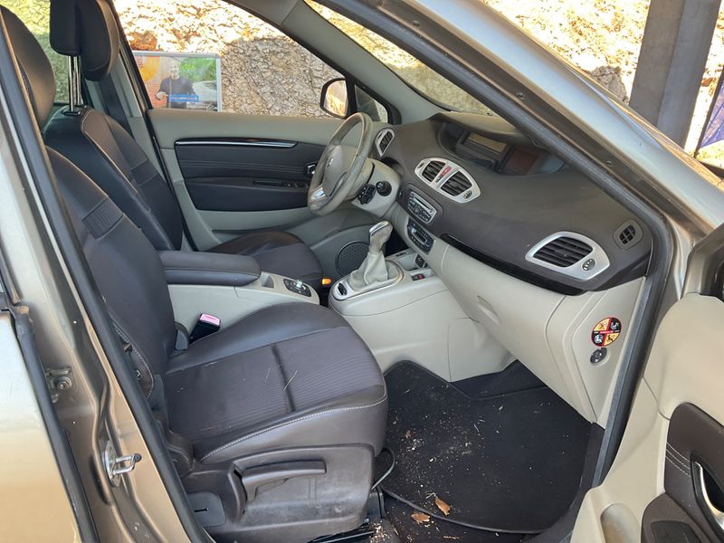 Renault Scenic 2.0 Privilege 2010 – снимка 3