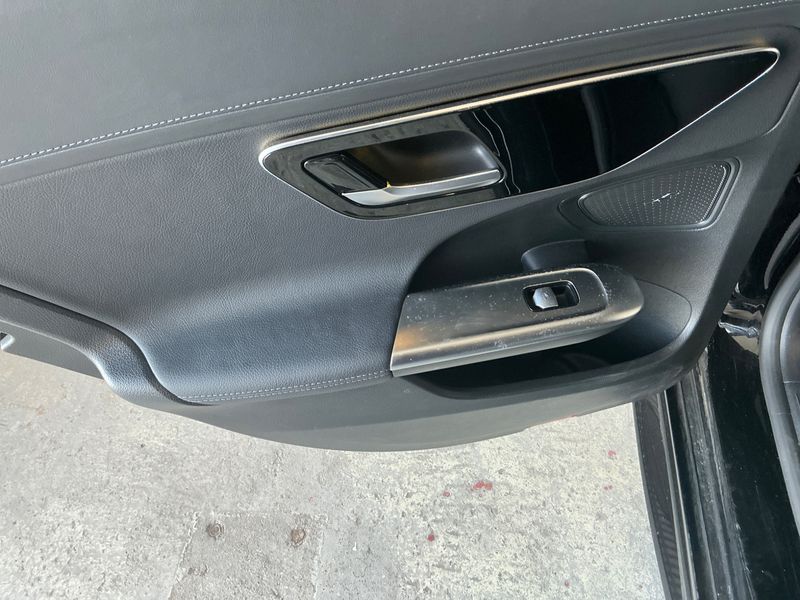 Mercedes-Benz C-Klasse C 180 Mild-Hybrid AMG Line 2022 – снимка 27