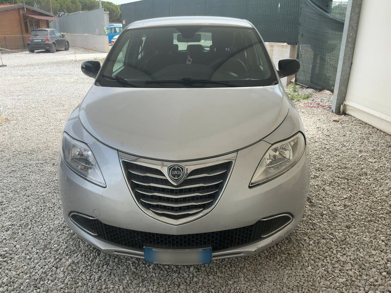 Lancia Ypsilon 1.3 JTD Gold 2015 – снимка 14