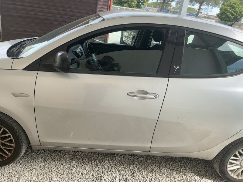 Lancia Ypsilon 1.3 JTD Gold 2015 – снимка 4