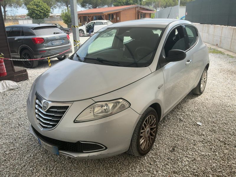 Lancia Ypsilon 1.3 JTD Gold 2015 – снимка 1