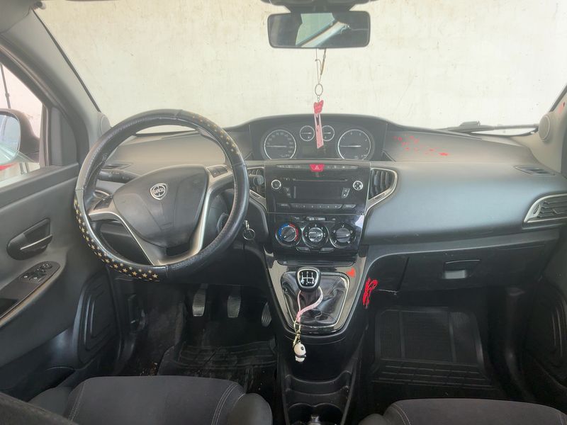 Lancia Ypsilon 1.3 JTD Gold 2015 – снимка 17