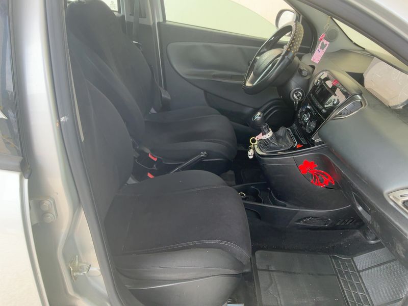 Lancia Ypsilon 1.3 JTD Gold 2015 – снимка 16