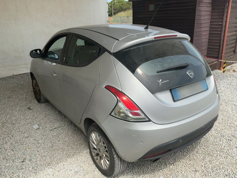 Lancia Ypsilon 1.3 JTD Gold 2015 – снимка 6