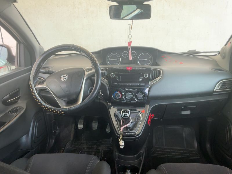 Lancia Ypsilon 1.3 JTD Gold 2015 – снимка 18