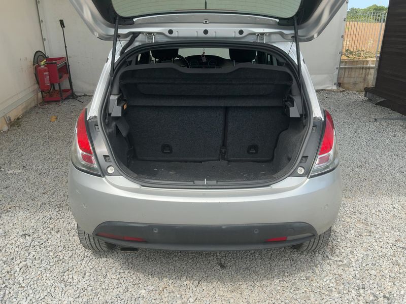 Lancia Ypsilon 1.3 JTD Gold 2015 – снимка 15