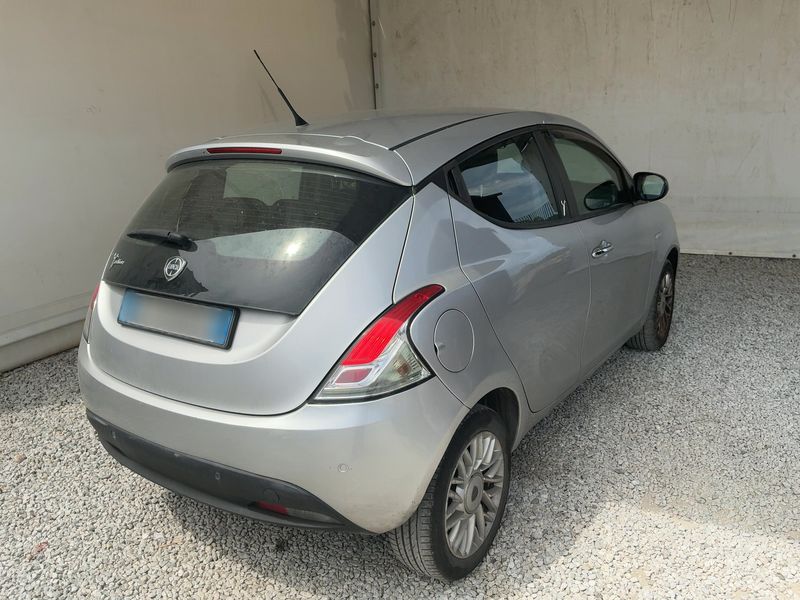 Lancia Ypsilon 1.3 JTD Gold 2015 – снимка 8