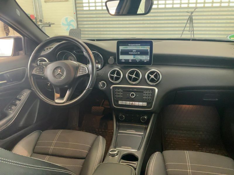 Mercedes-Benz A-Klasse A 160 Urban 2017 – снимка 17