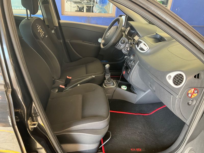 Renault Clio 1.2 YAHOO! 2012 – снимка 3