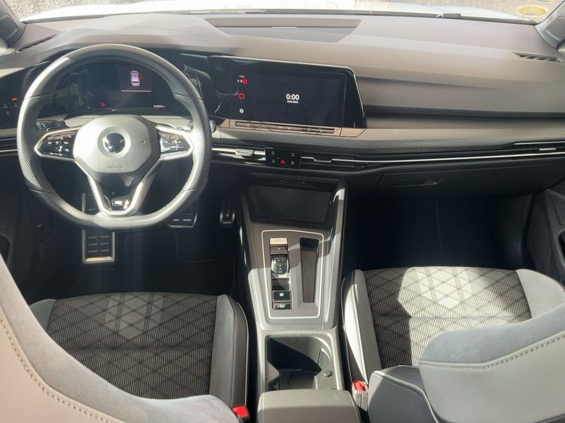 Volkswagen Golf VIII 2.0 TDI R-Line 2022 – снимка 17