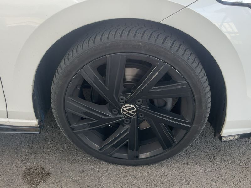 Volkswagen Golf VIII 2.0 TDI R-Line 2022 – снимка 11