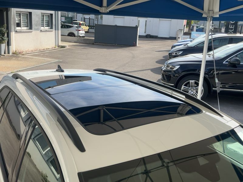 Volkswagen Golf VIII 2.0 TDI R-Line 2022 – снимка 13