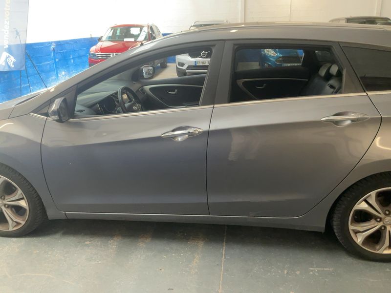Hyundai i30 1.6 CRDi Style 2013 – снимка 4