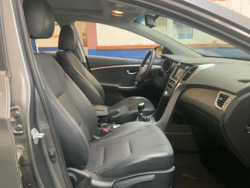 Hyundai i30 1.6 CRDi Style 2013 – снимка 16