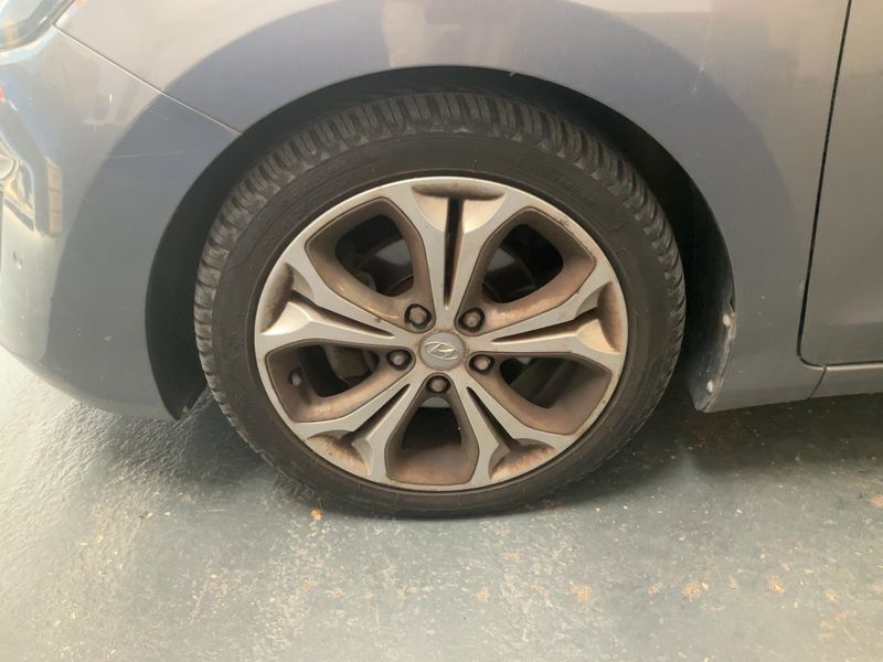 Hyundai i30 1.6 CRDi Style 2013 – снимка 3